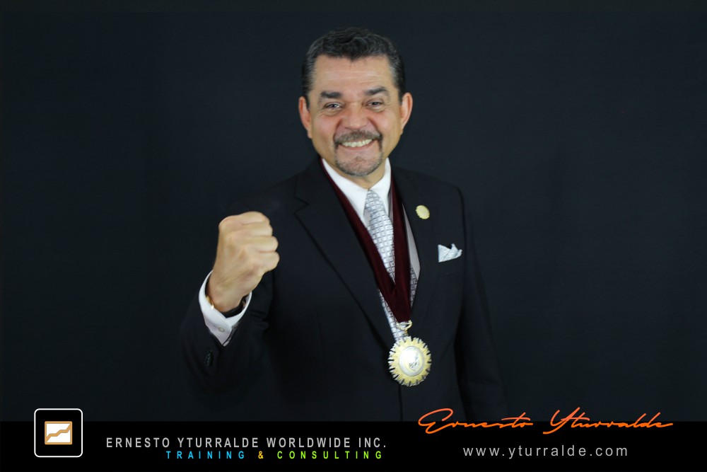 Ernesto Yturralde galardonado como Speaker Internacional del Año en programas de Team Building y Liderazgo