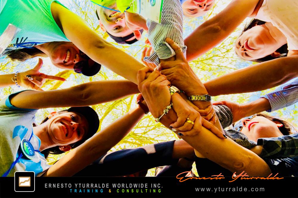 Team Building LATAM | Talleres de Cuerdas con enfoque en trabajo en equipo